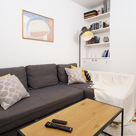 Lovely Apartment In Victoria Park Village London Luaran gambar
