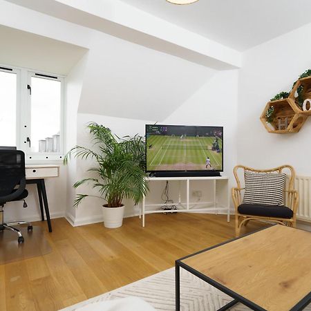 Lovely Apartment In Victoria Park Village London Luaran gambar
