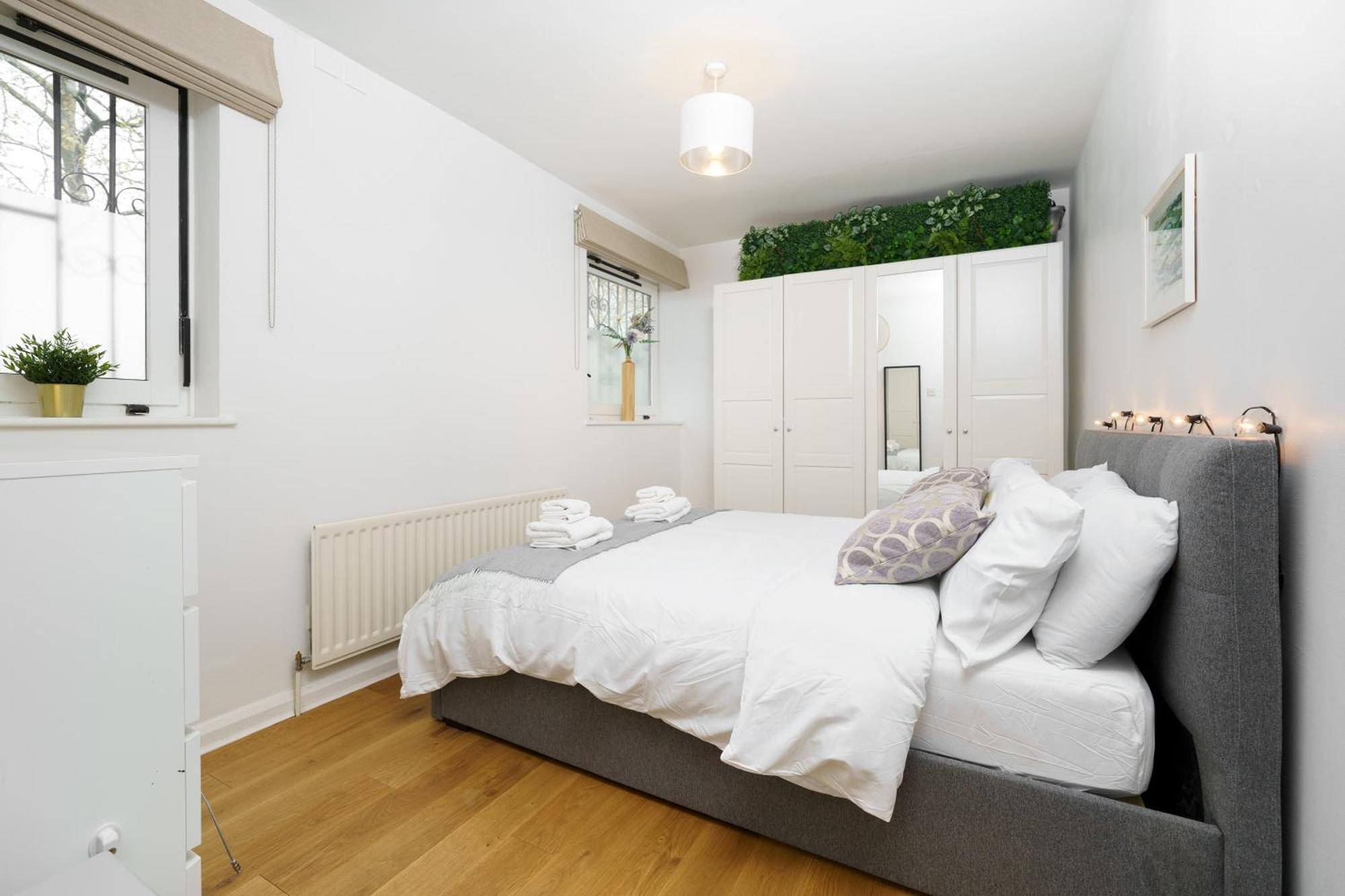 Lovely Apartment In Victoria Park Village London Luaran gambar