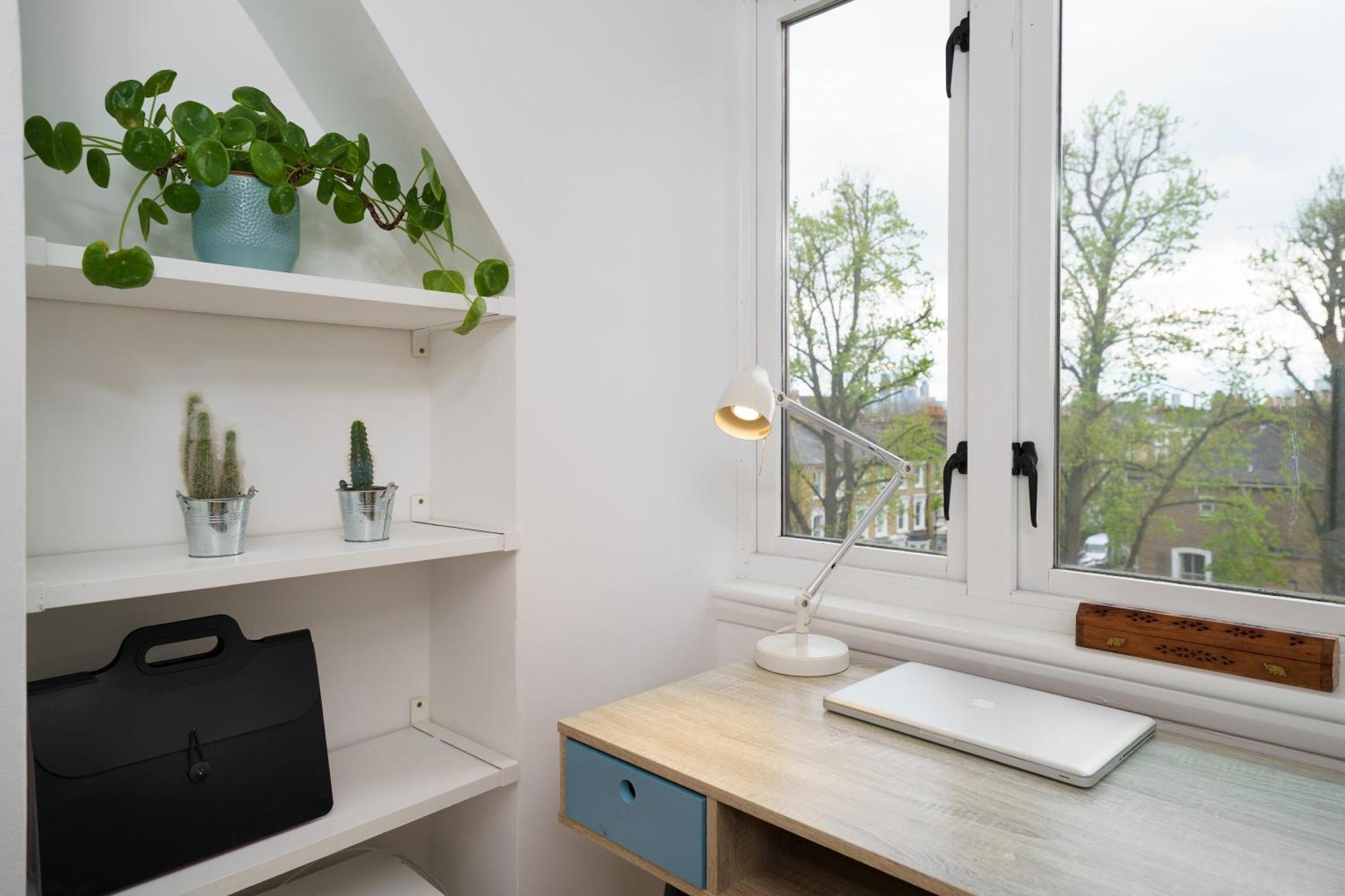 Lovely Apartment In Victoria Park Village London Luaran gambar