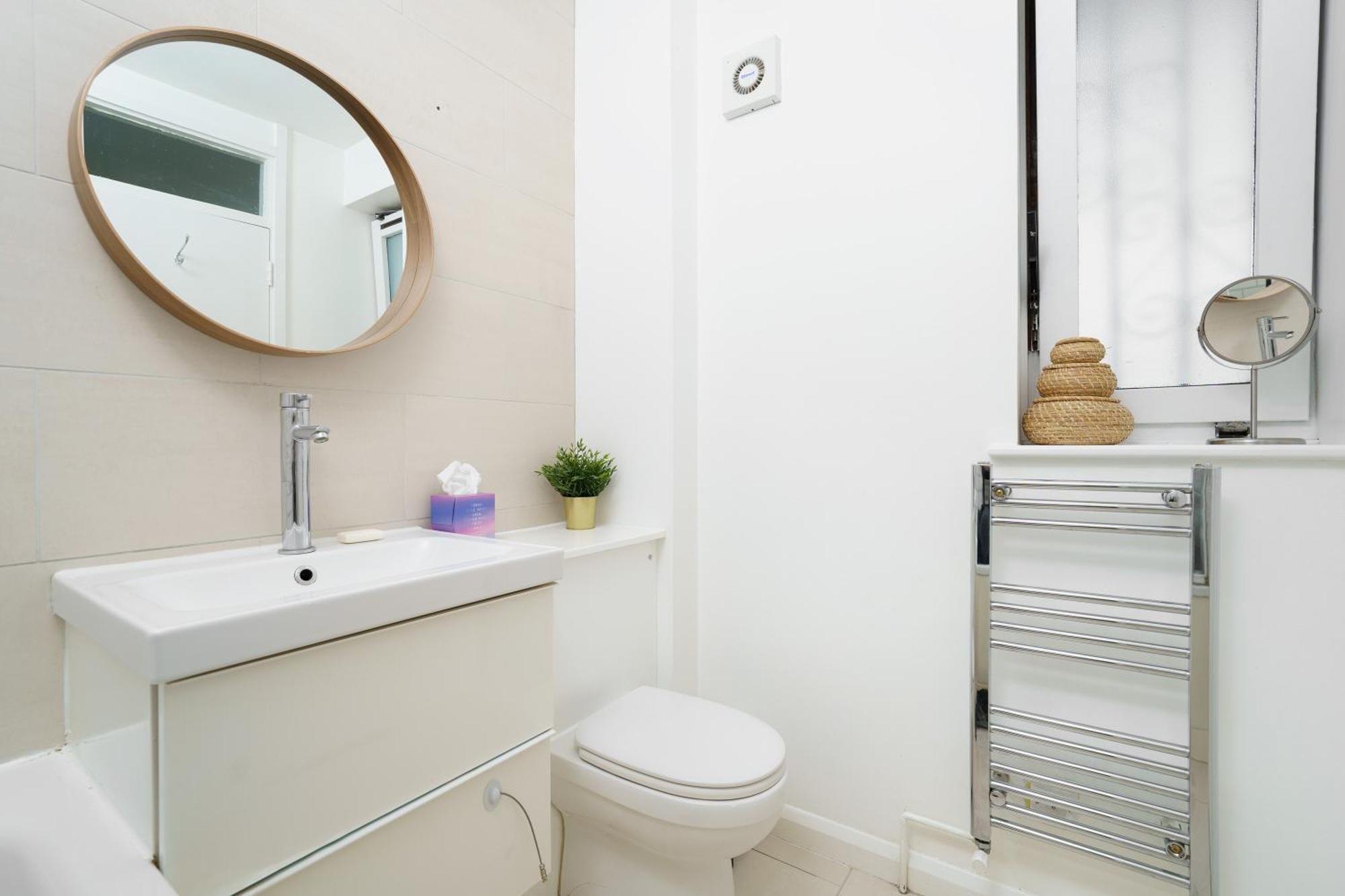 Lovely Apartment In Victoria Park Village London Luaran gambar